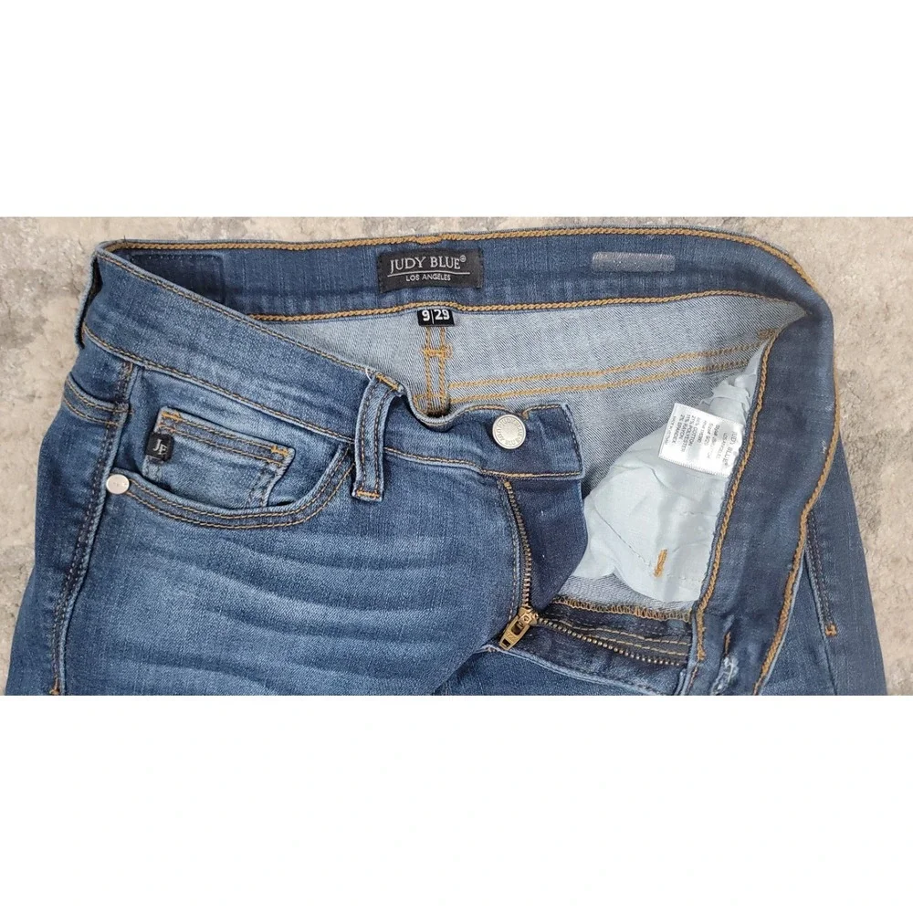 Judy Blue Straight Fit Jeans Womens Sz 9/29x31 Distressed Stretch Denim JB8277DK